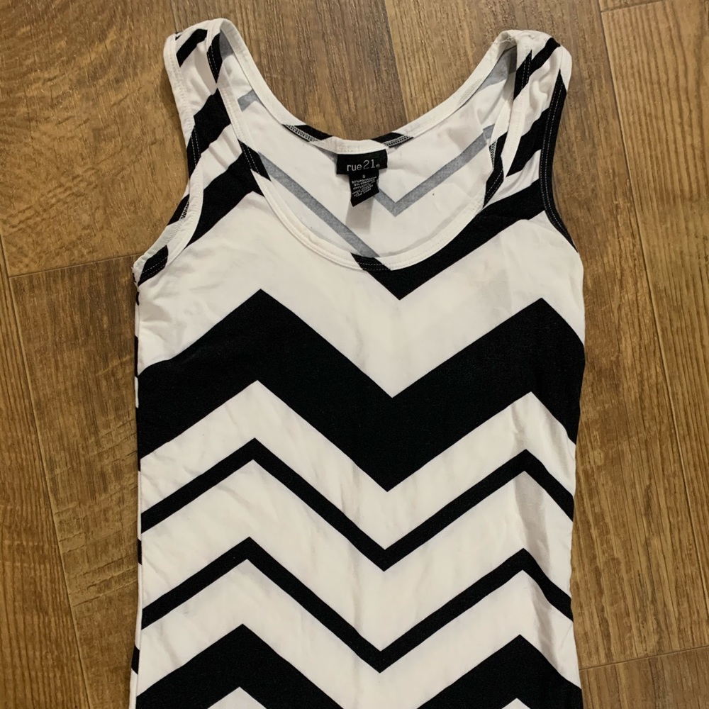 rue21 striped tank top